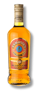 Der Asmussen Rum präsentiert sich in einer eleganten Flasche, die mit einem roten und goldenen Etikett verziert ist.